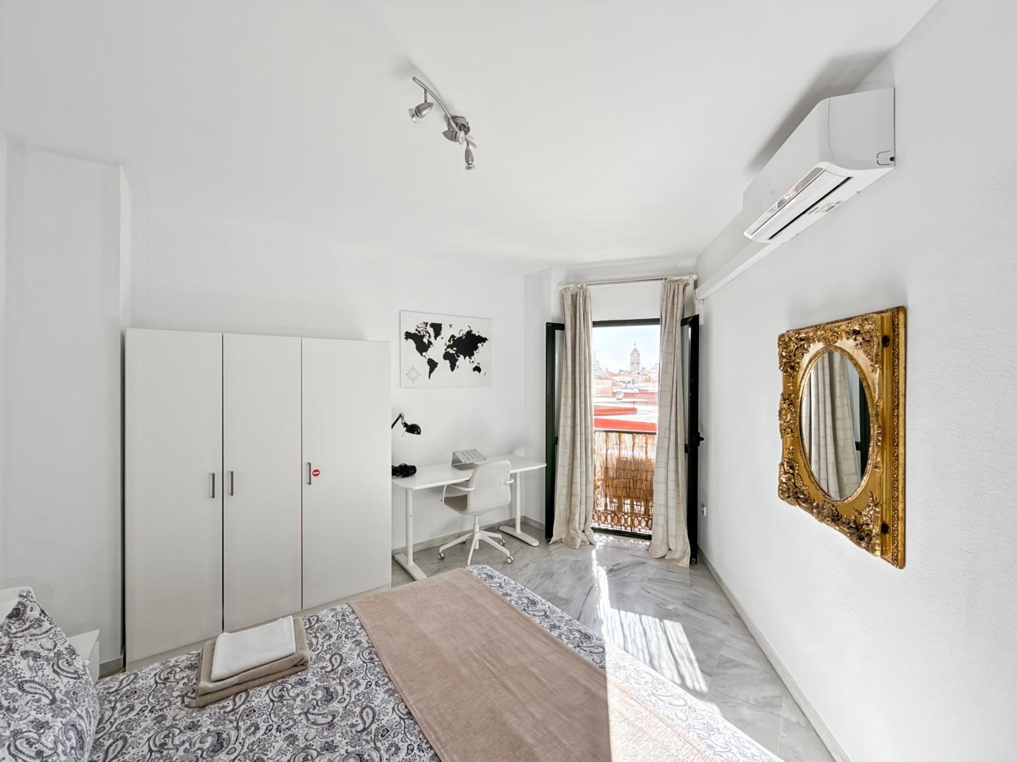 Exclusive Malaga Apartments With Cathedral Views And Auto Check-In Екстериор снимка